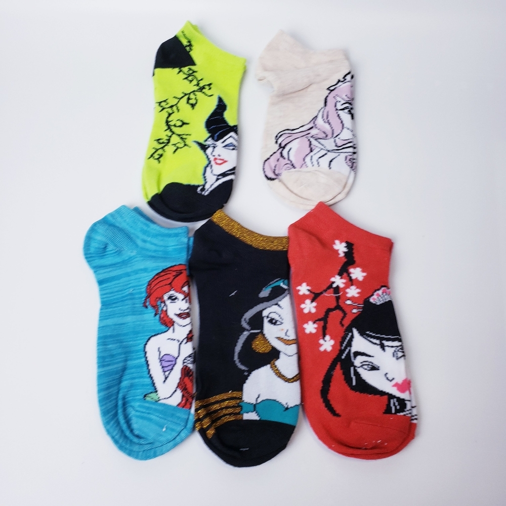 Disney lot of socks mulan maleficent